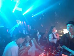 -V AMUSING CLUB·酒吧(银河中心店)
