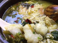 -周鱼小馆石锅酸菜鱼(活力汇店)