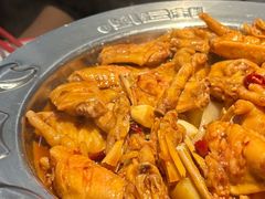 鸡爪煲-胖哥俩肉蟹煲(济南世茂国际广场店)