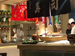自助取餐区-咖啡苑自助餐厅·中国大饭店