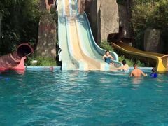 -金孔雀温泉旅游度假村