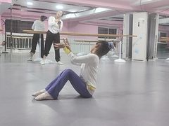 -蒲公英舞蹈艺术中心(解放路校区)