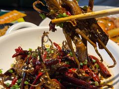 -曼听小寨海鲜烧烤·大连辣炒大王(盖州街店)