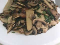 -梁家大院•农家菜(昆山会展中心店)