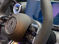 -上海星瀚奔驰4S店(红柳路店)