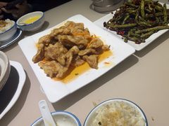 -老码头黑皮肘子锅包肉(赣水路店)