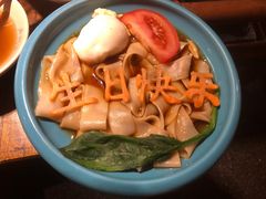 -老牌坊云南鱼豆花火锅(哈西万达店)