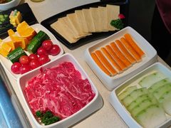 -海底捞火锅鲜切牛肉主题店(长寿路店)