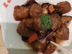 香菇烧肉丸-蓝白自选餐厅(烟大店)