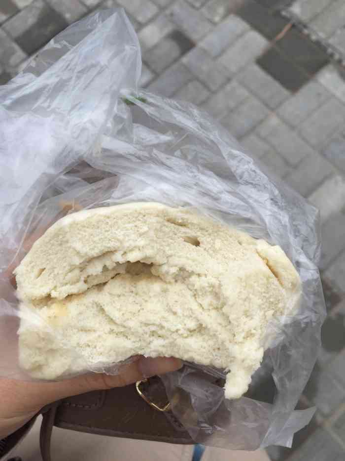 没有在店里吃过就是买包子馒头带走的感觉店里还蛮