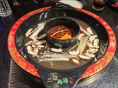 -三江两海老火锅(北京首店)