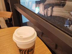 靠窗位-星巴克臻选(北京蓝色港湾RO店)