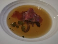 伊比利亚火腿牛肝菌法式鸡肉清汤-蝶舍·MAISON PAPILLON