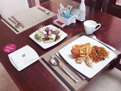 -三亚湾海居铂尔曼度假酒店