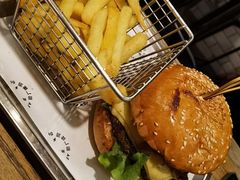 牛肉汉堡-Arrow Factory Brewing箭厂啤酒