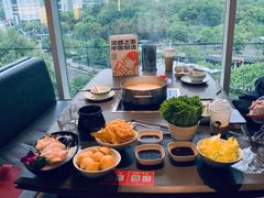 靠窗位-捞王锅物料理(上海世茂广场店)