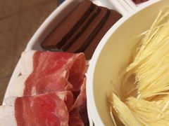 -鸡遇虾煲干锅火锅(小寨金莎店)