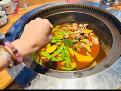 -山河屯铁锅炖·非遗东北菜(南山店)