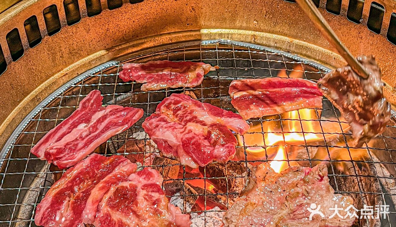 别问了！！在杭州！！好吃到爆的烤肉🐷