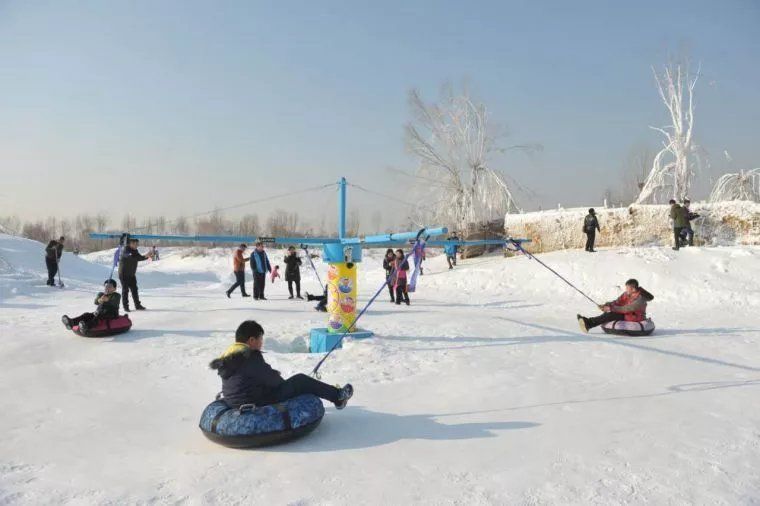 冰雪嘉年华[礼花]乐华城秦汉园站(39元享受8大爆款项目)
