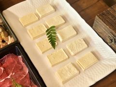 -花菇朵·云山雀 ll 野生菌锅·野果酸汤·精品滇菜(万柳店)