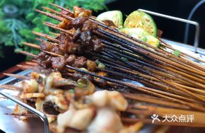 Premium Pork Belly Skewers (10 Pieces)