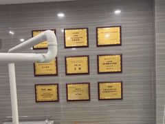 -上海仁爱医院口腔科 · 种植