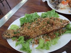 蒜香炸鱼-班赞海鲜市场