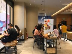 等位区-星巴克(天津鲁能中心第三店)