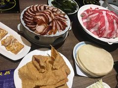 -龙聚德北京烤鸭(沙坪坝华宇A馆店)
