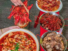 -李双猪·小龙虾·烧烤·羊肉煲(乐山店)