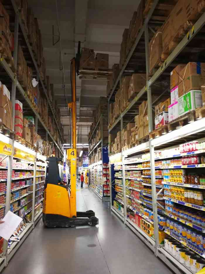 麦德龙(东莞店)-"在华南摩尔对面,特别大的一个商场,适合大.