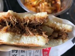 -荀记肉夹馍(三八家乐福店)