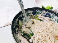 -明呈黄鱼面馆(斜土路店)