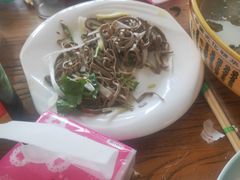 -溢心园香河肉饼总店