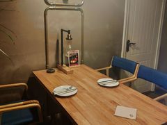 -HIGH FIVE哈福手工汉堡(桂林路店)