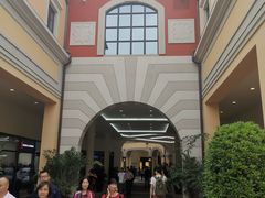 -佛罗伦萨小镇广佛名品奥特莱斯(疏港路店)