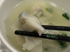 蟹粉小馄饨-新光酒家方亮蟹宴(黄浦店)