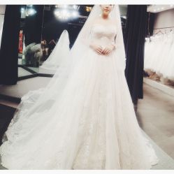 -艾米丽婚纱礼服