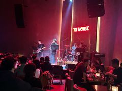 -TZ House音乐现场(来福士中心店)