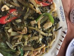 沙锅鸡-幽优农庄·森波拉特色本地农家菜