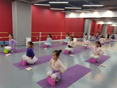 -舞霖精灵国际舞蹈教育中心(华创生活广场店)