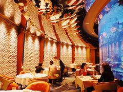-迪拜帆船酒店海底餐厅