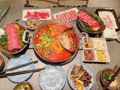 -楠小云·云南鲜牛野生菌自助火锅(九眼桥店)