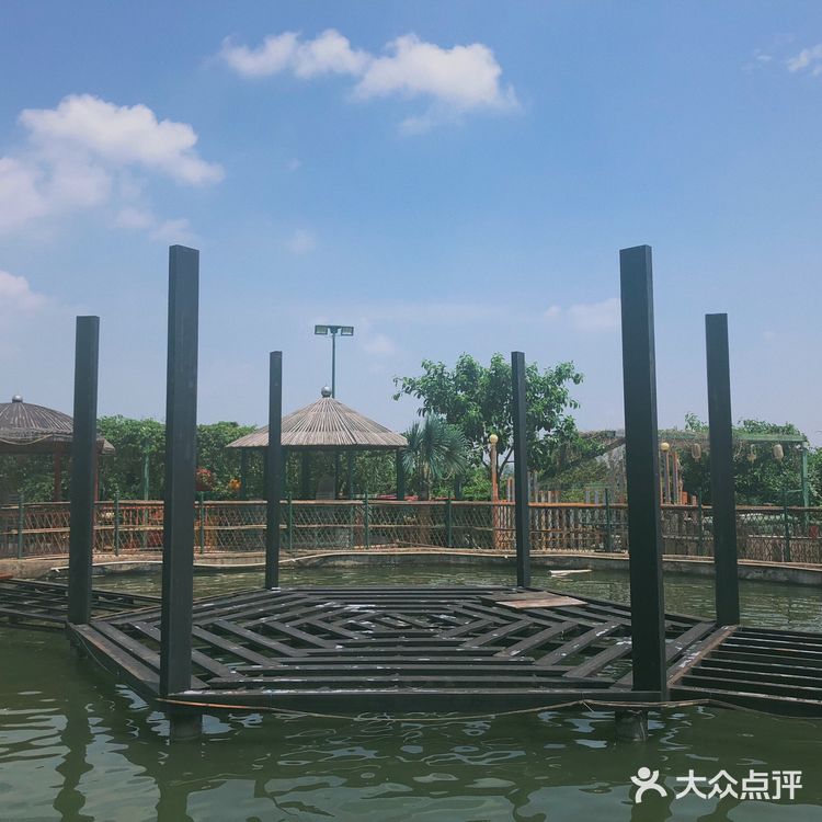 藏在山里的奇妙农庄