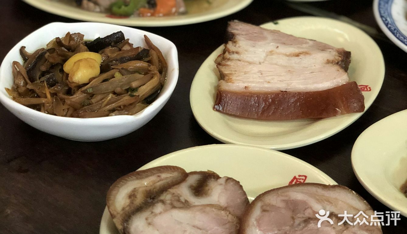 人间美味啊~汤头好喝 刚上来记得先喝一口汤再吸面