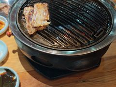 -汉城烤肉·黑金冠(华山路店)