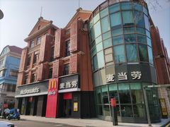 -麦当劳(莘松路芭比伦DT店)