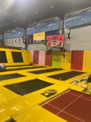 -飞跃蹦床乐园(南山科技园店)