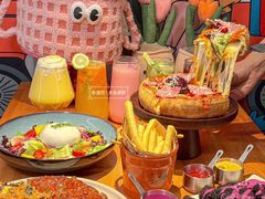 -Dragon Pizza•圆脸龙披萨·牛排餐厅